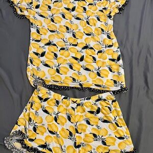 Lemon Print Pajama Set Women’s small